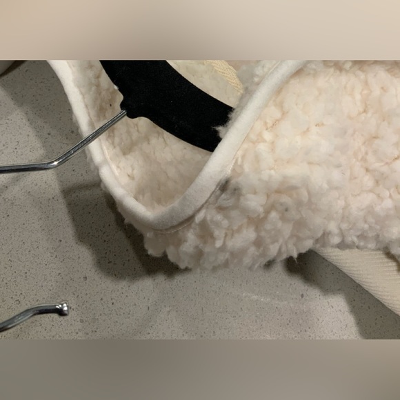 Sherpa Women’s Quarter Zip Sweater - Picture 4 of 4